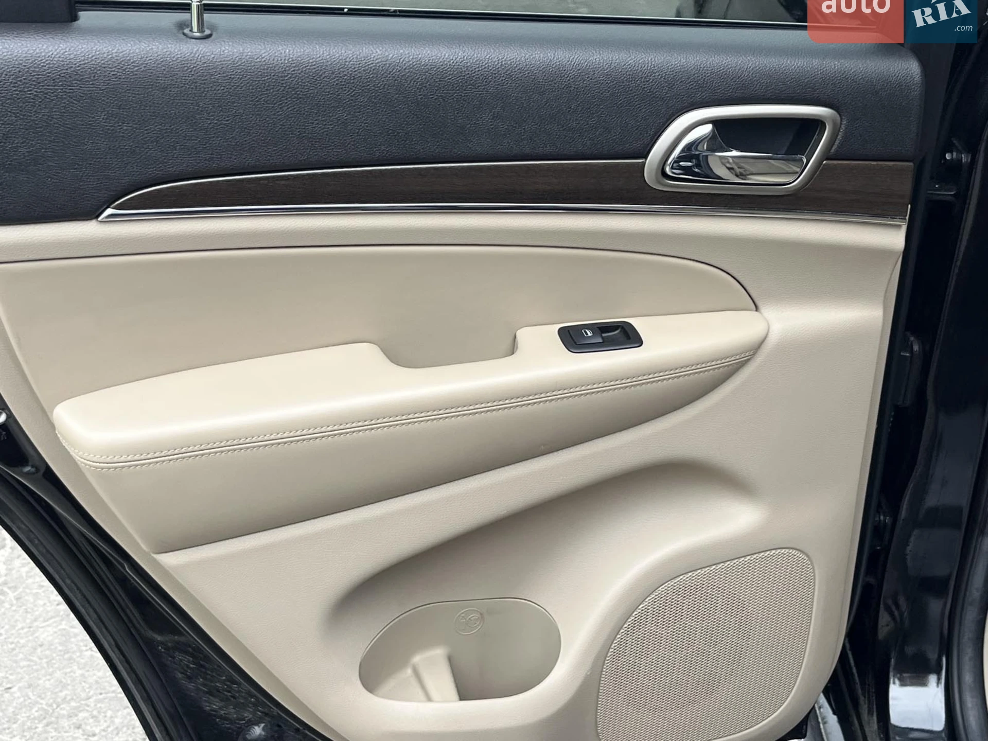 2013 Jeep Grand Cherokee - мініатюра 29