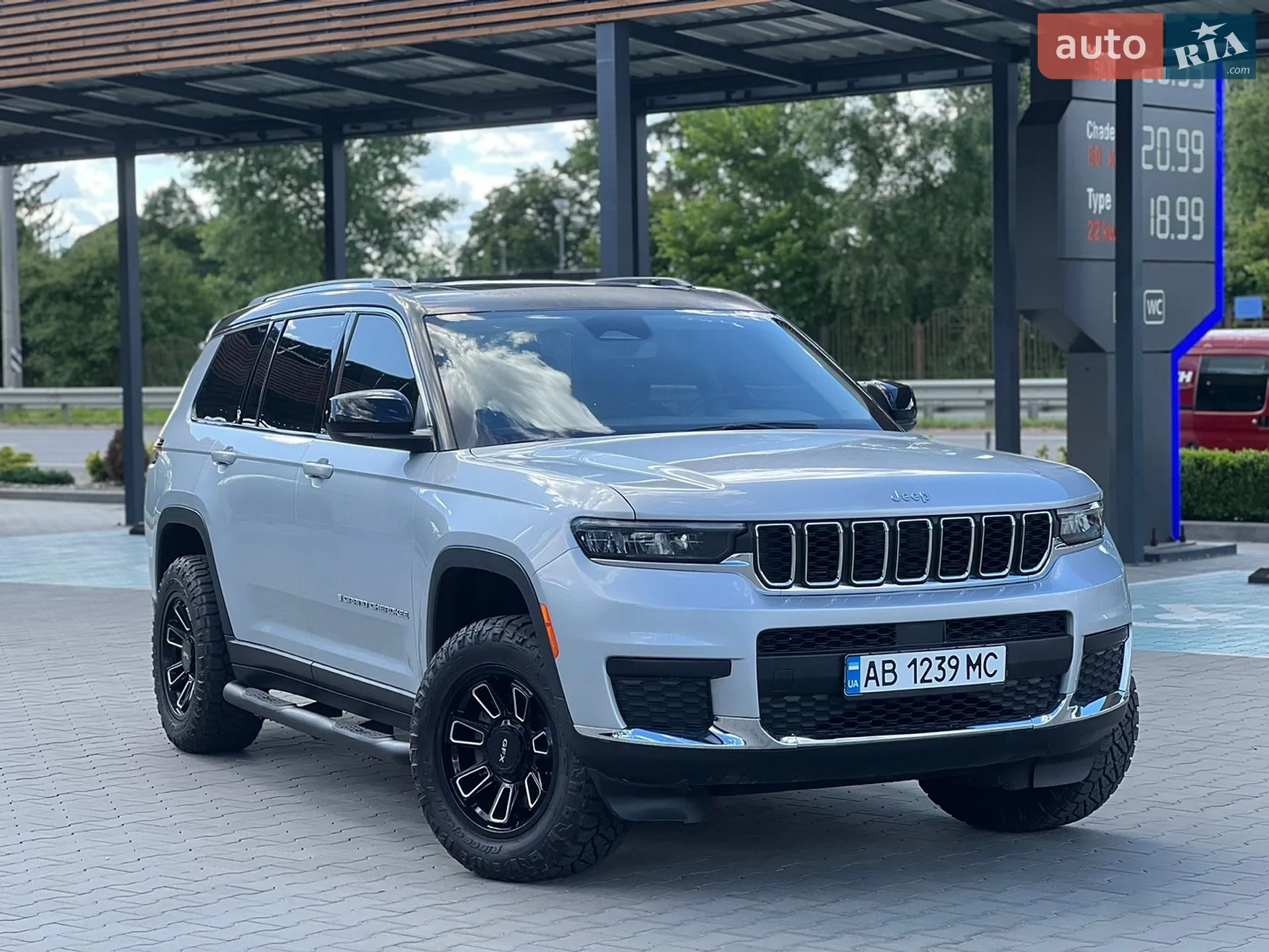 2023 Jeep Grand Cherokee - мініатюра 4