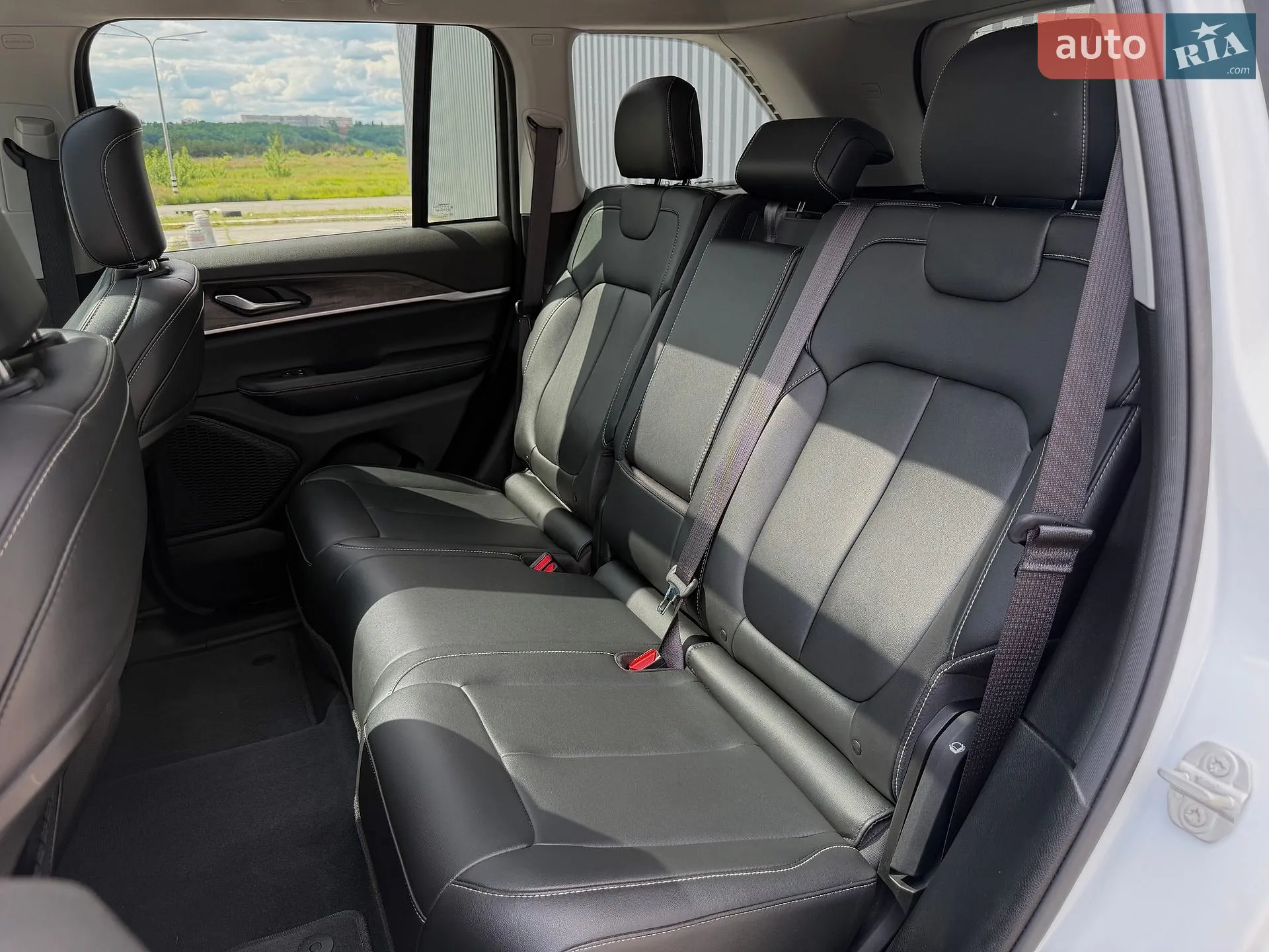 2023 Jeep Grand Cherokee - мініатюра 8