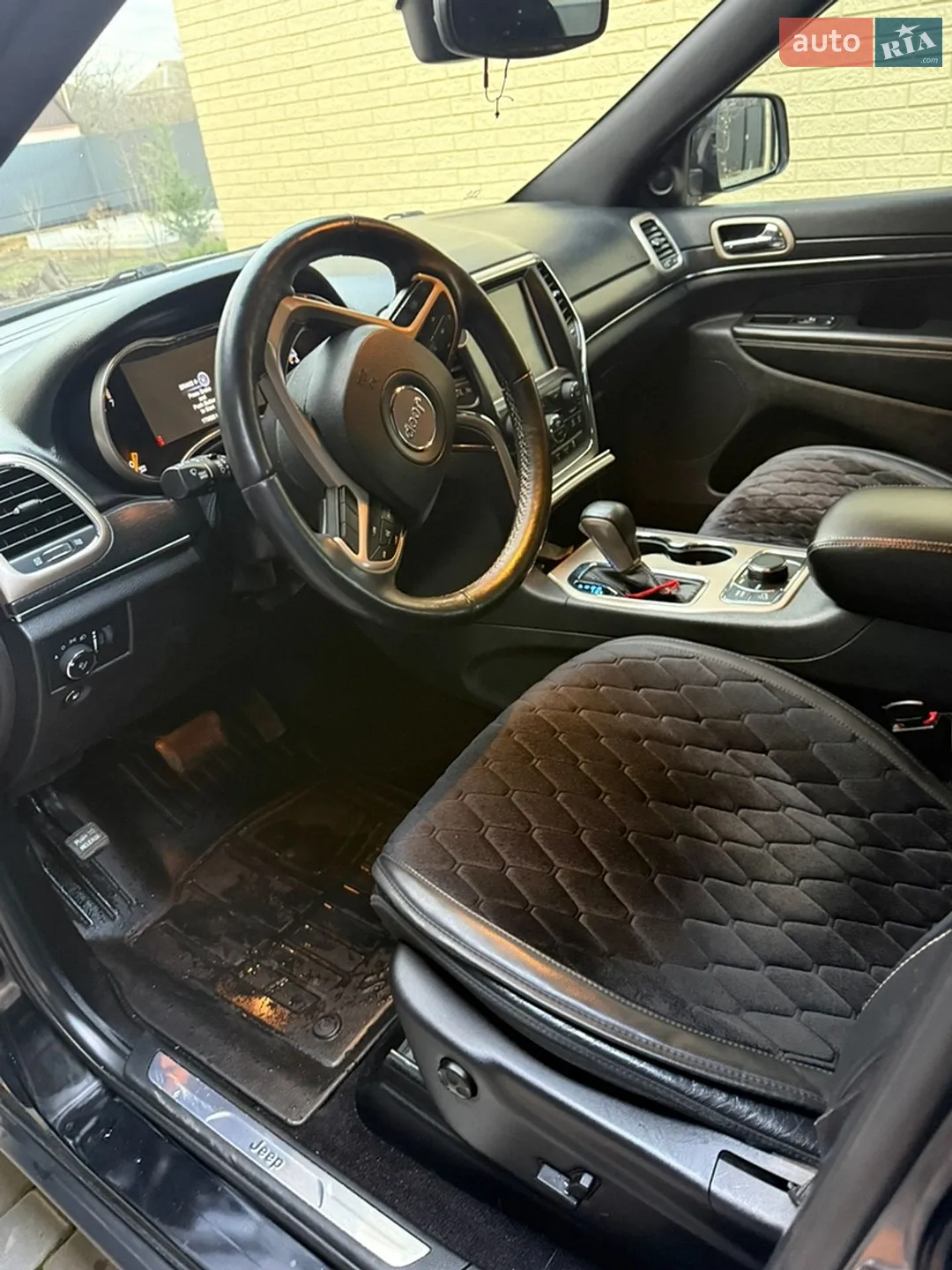 2017 Jeep Grand Cherokee - мініатюра 12