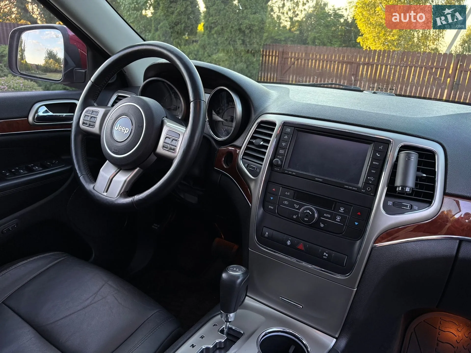 2012 Jeep Grand Cherokee - мініатюра 16