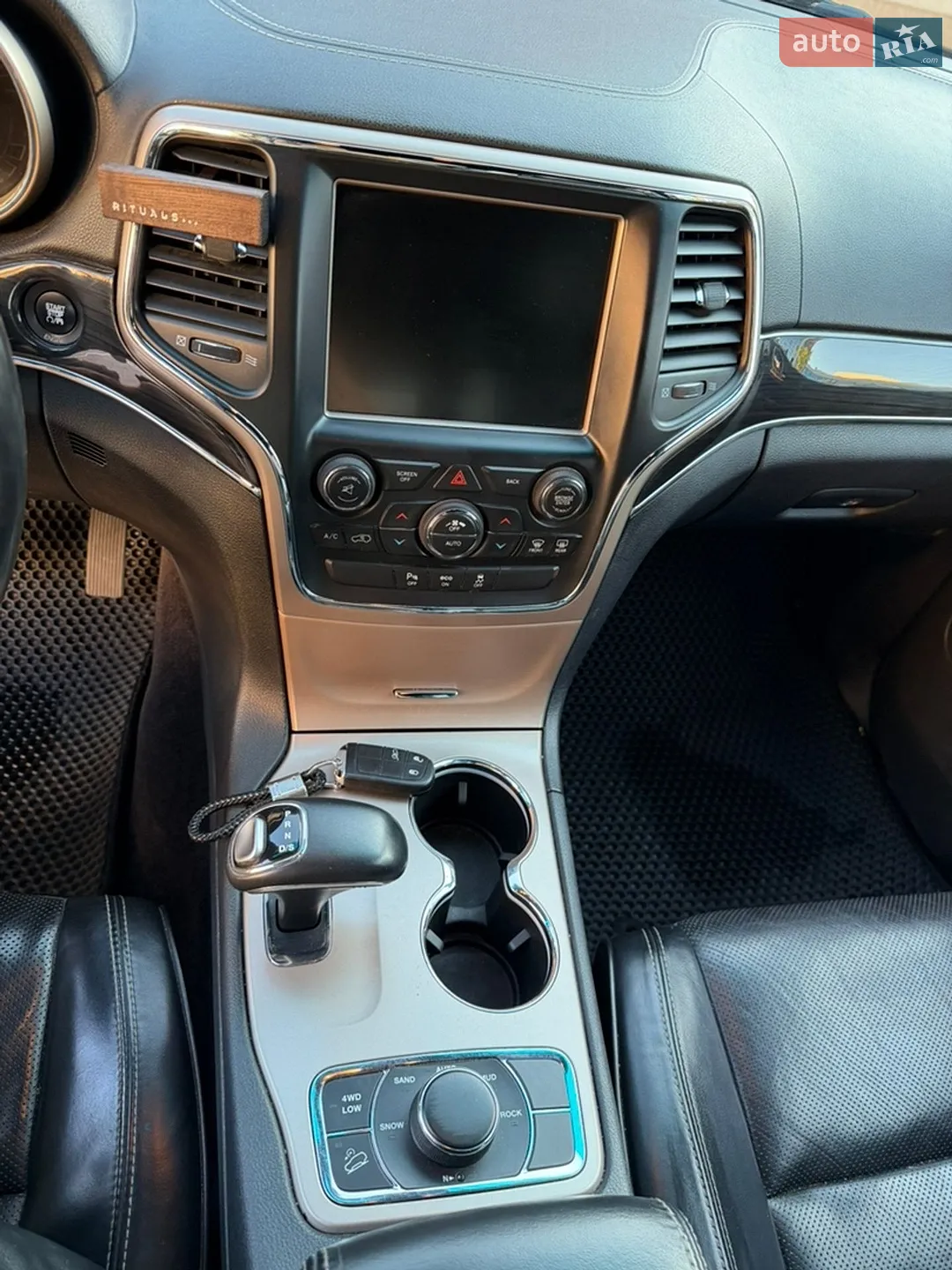 2015 Jeep Grand Cherokee - мініатюра 16