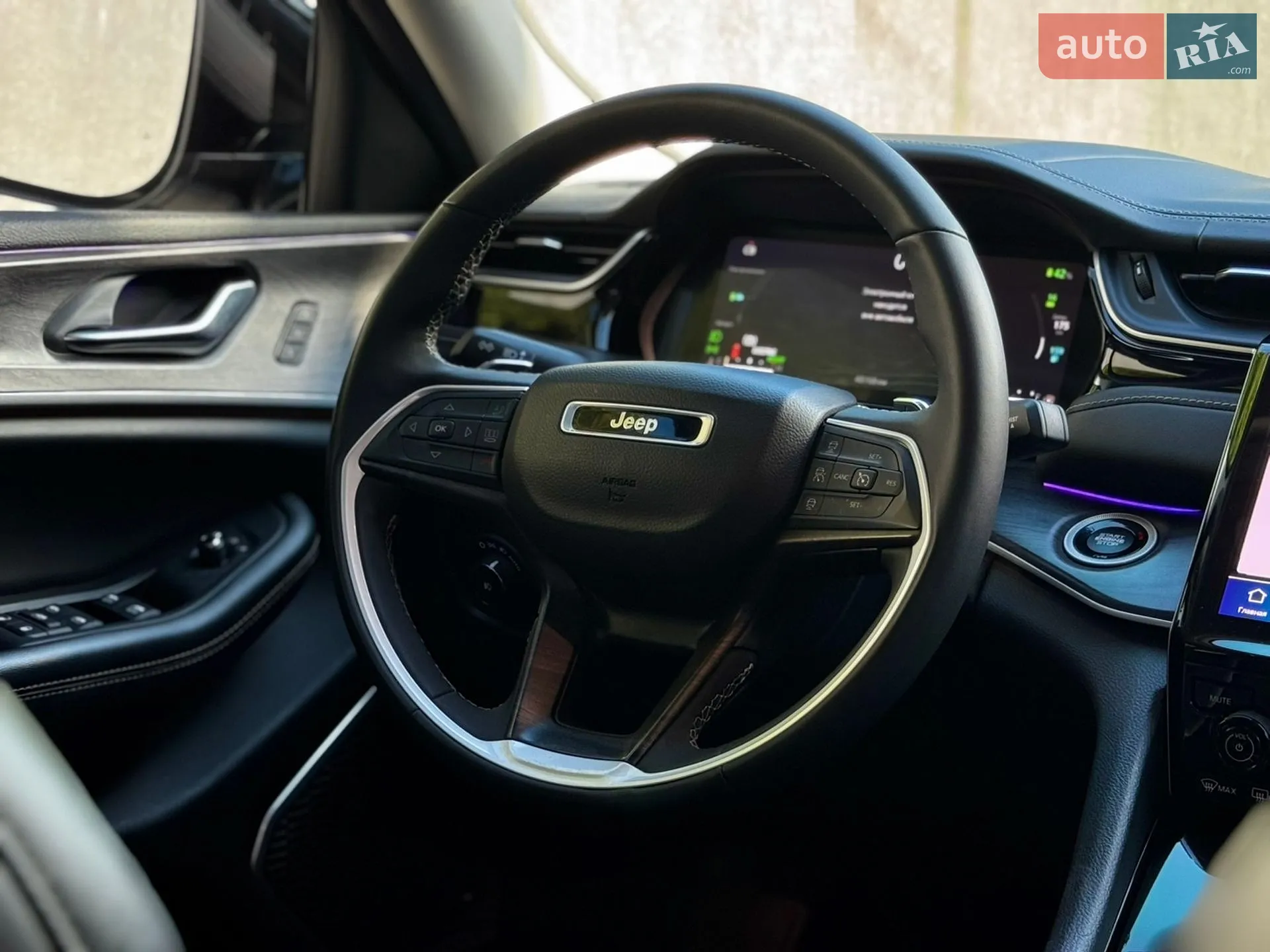 2022 Jeep Grand Cherokee - мініатюра 26
