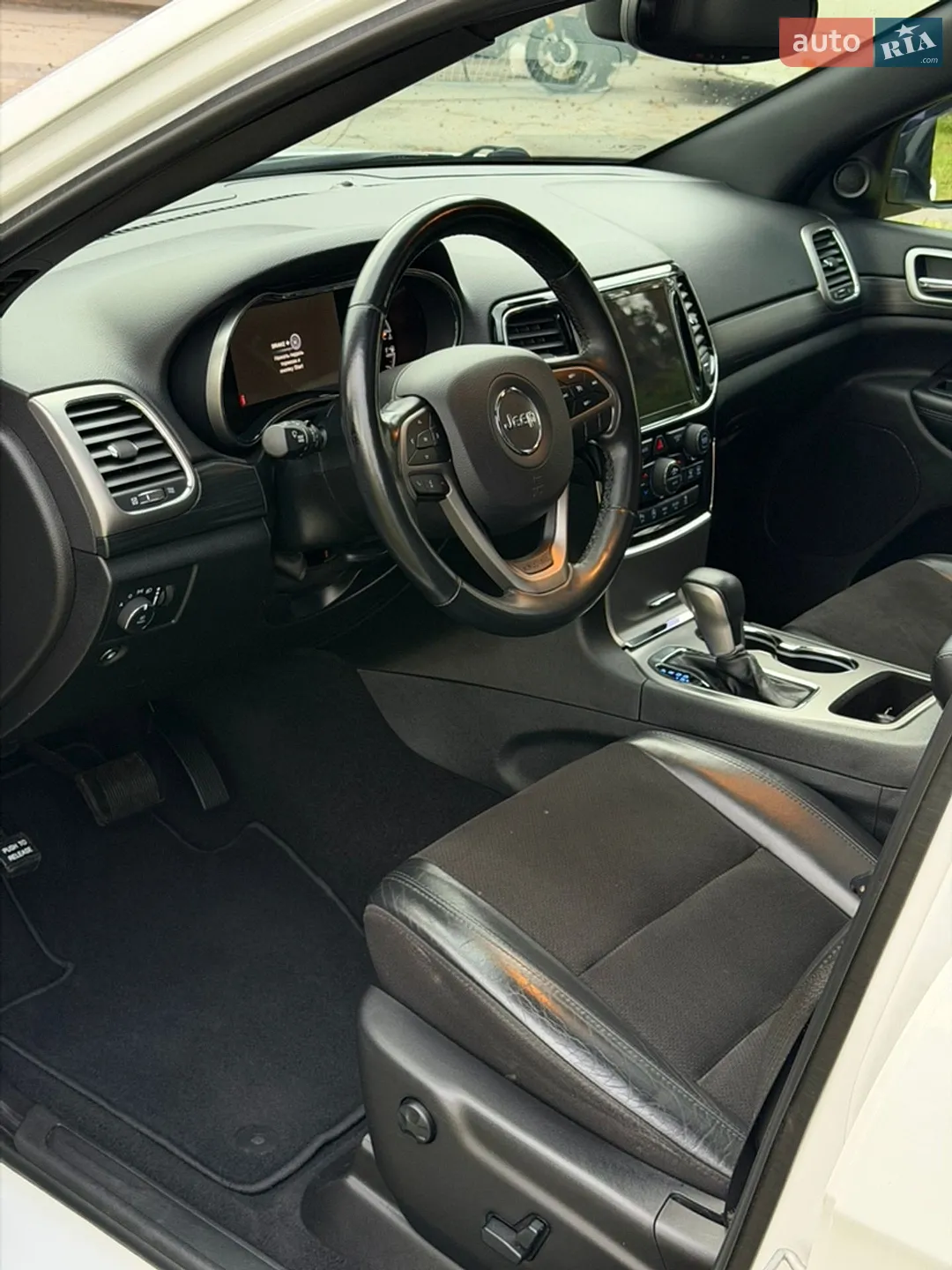 2019 Jeep Grand Cherokee - мініатюра 27