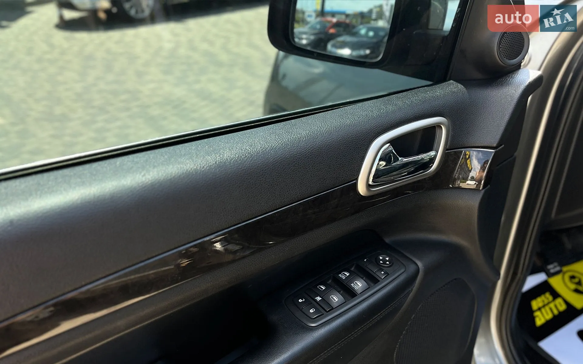 2012 Jeep Grand Cherokee - мініатюра 10