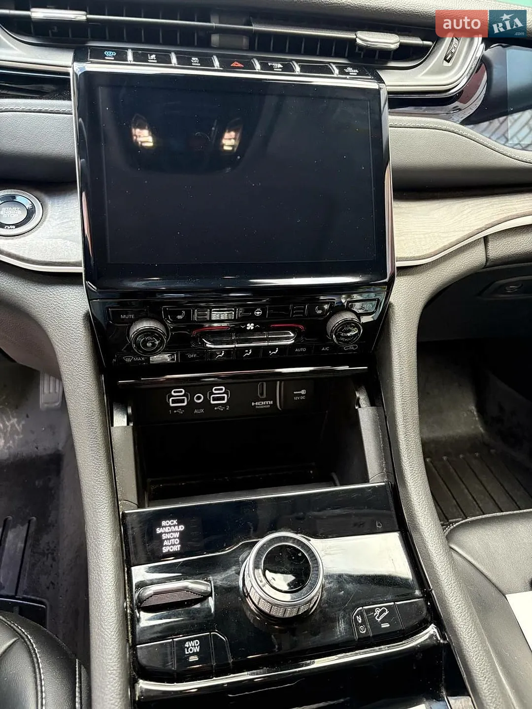 2023 Jeep Grand Cherokee - мініатюра 14