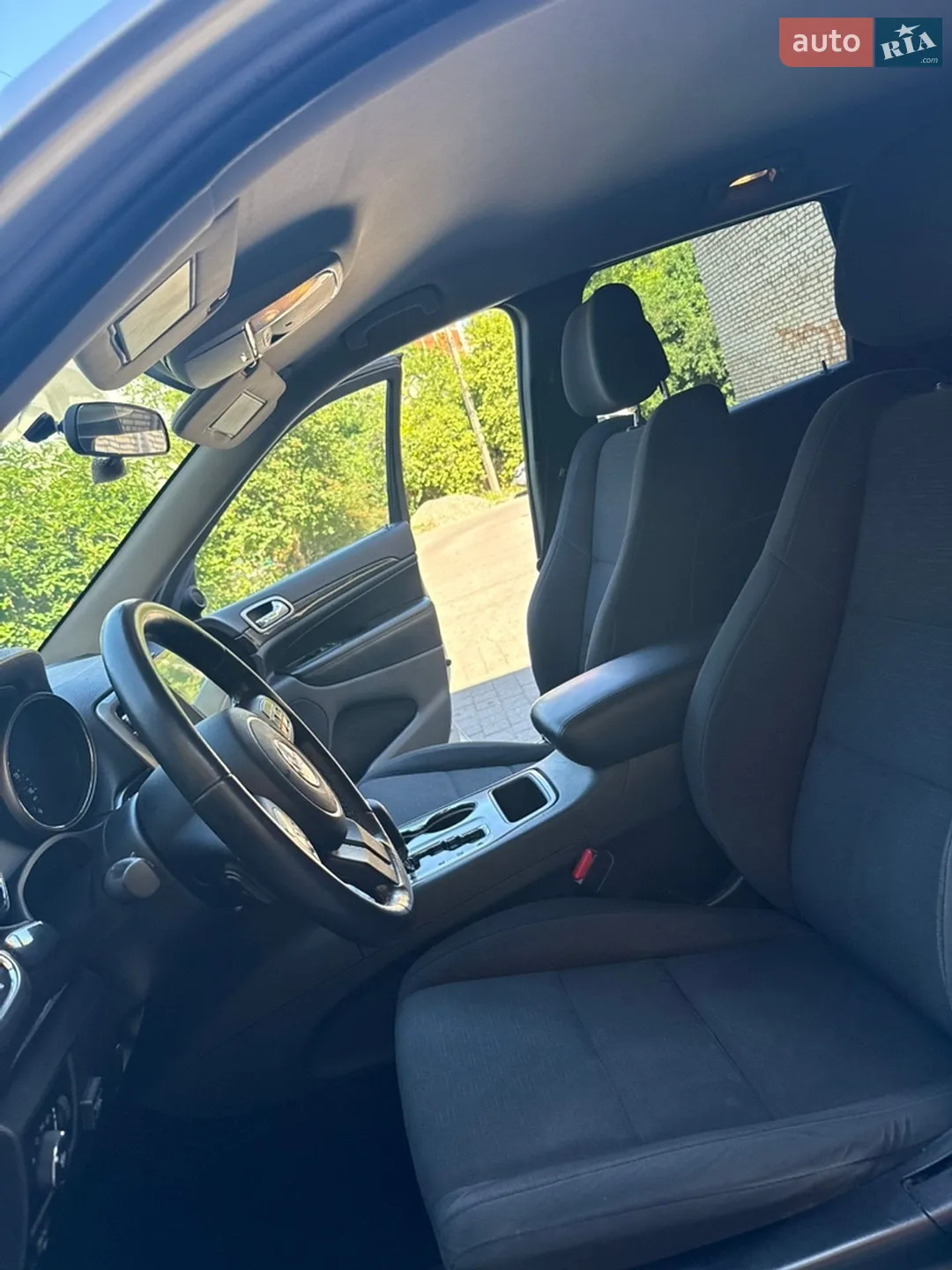 2011 Jeep Grand Cherokee - мініатюра 18