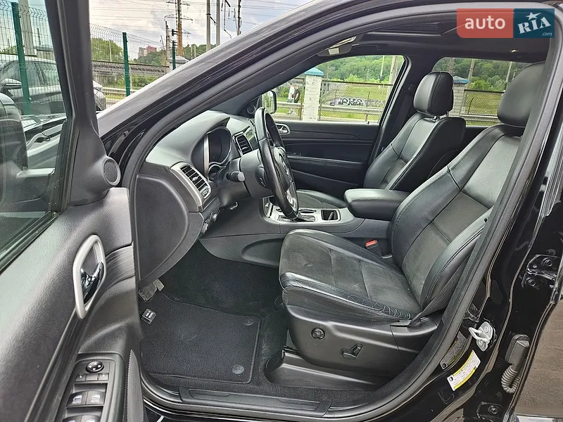 Jeep Grand Cherokee 2019 VIN 1C4RJFAG3KC840942 фото оголошення 9 з 72