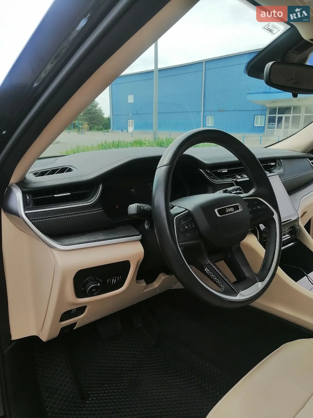 2022 Jeep Grand Cherokee - мініатюра 15