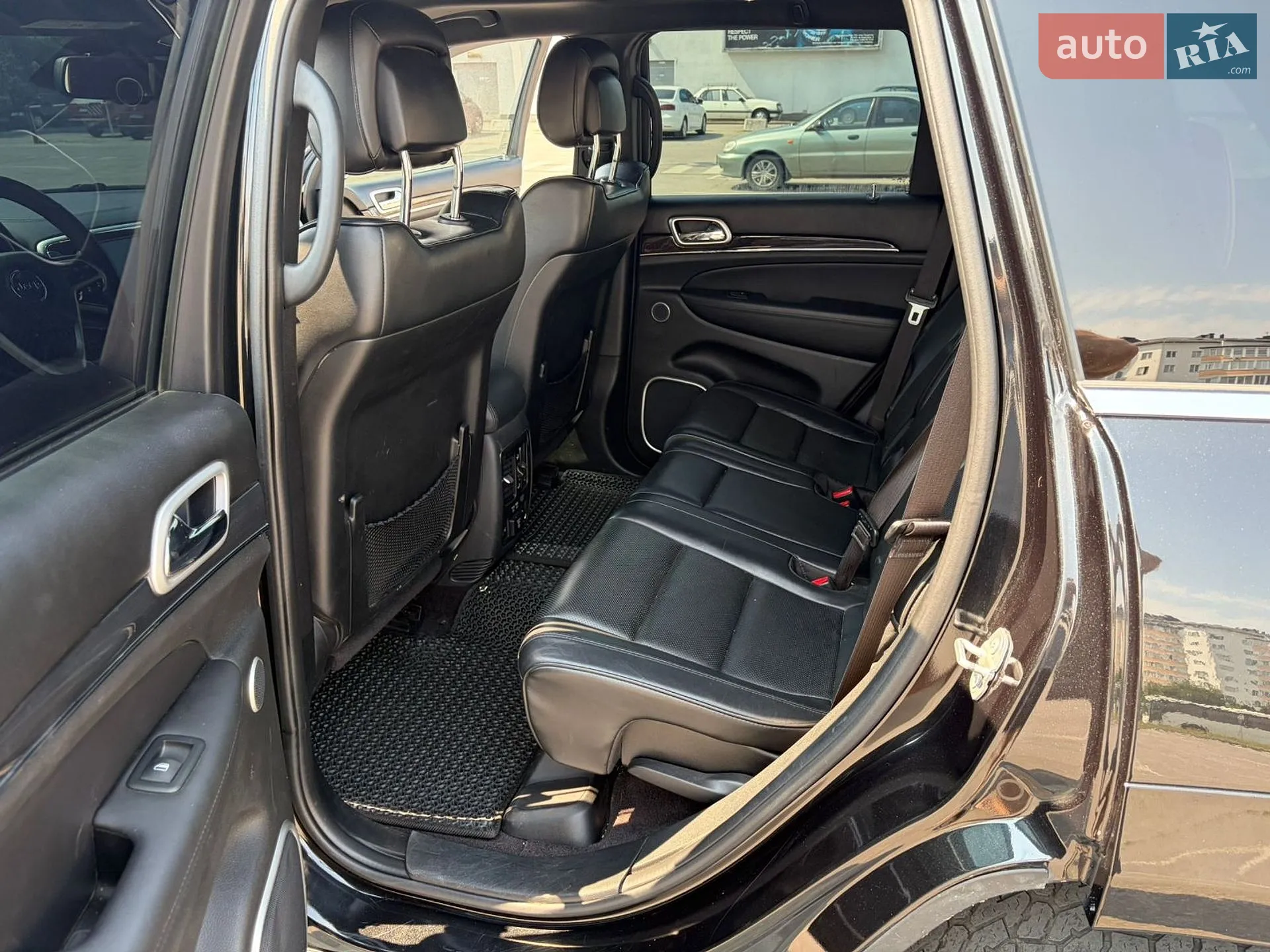 2016 Jeep Grand Cherokee - мініатюра 41