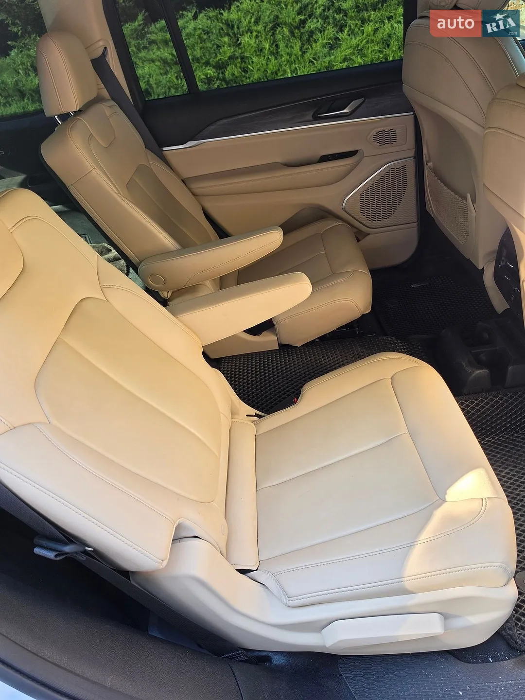 2022 Jeep Grand Cherokee - мініатюра 14