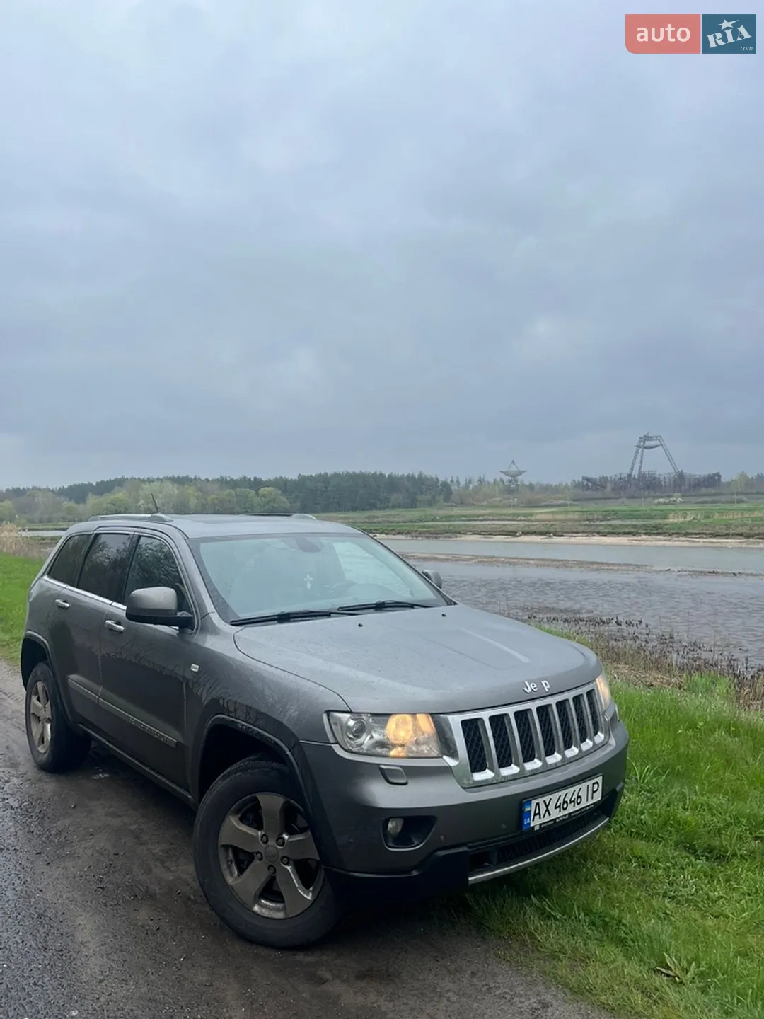 2011 Jeep Grand Cherokee - фото 1