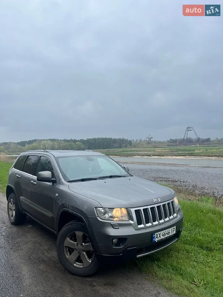 2012 Jeep Grand Cherokee - мініатюра 31