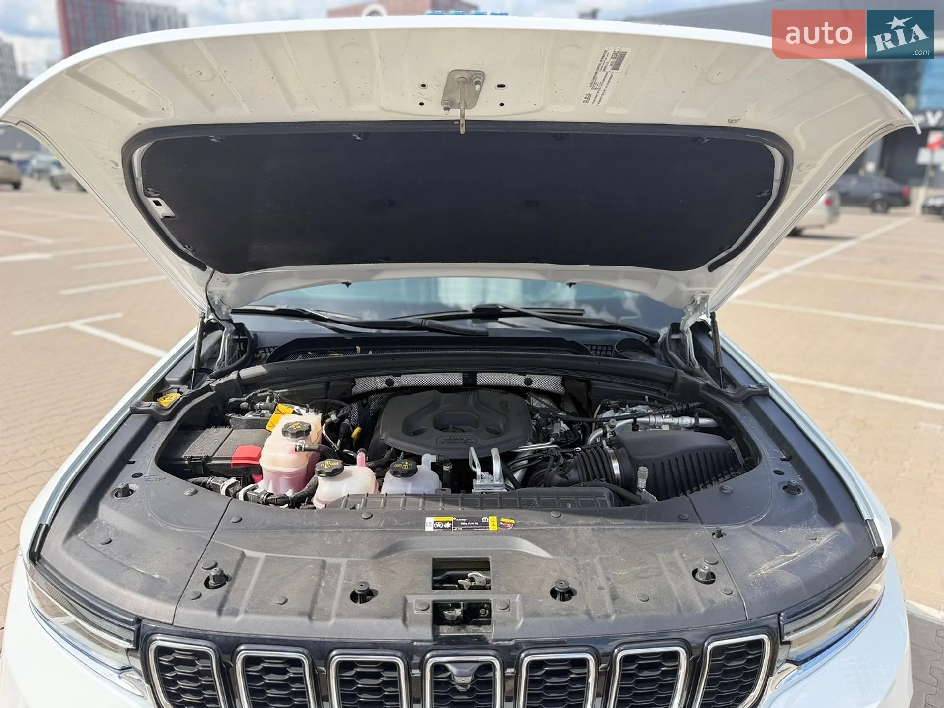 2022 Jeep Grand Cherokee - мініатюра 38
