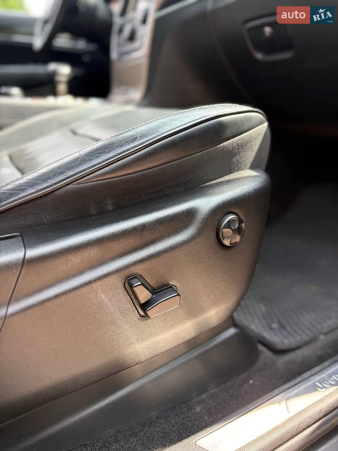 2014 Jeep Grand Cherokee - мініатюра 11
