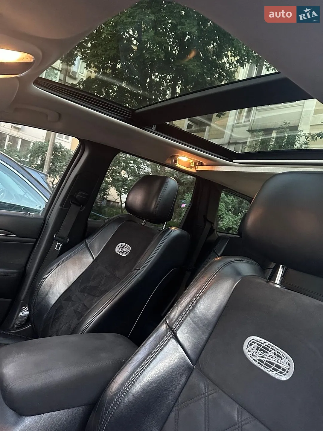 2011 Jeep Grand Cherokee - мініатюра 9