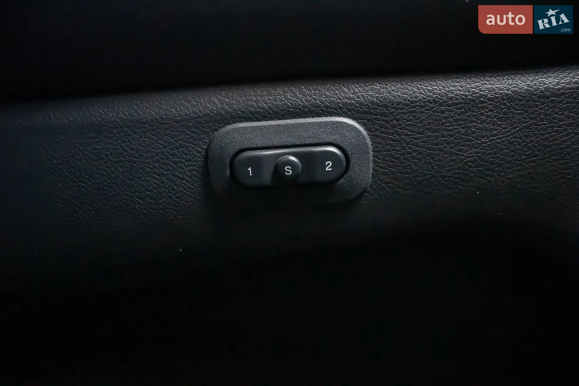 2015 Jeep Grand Cherokee - мініатюра 40