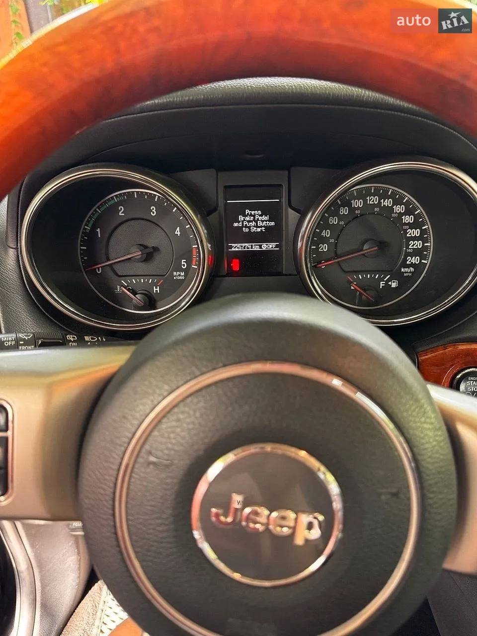 2012 Jeep Grand Cherokee - мініатюра 16