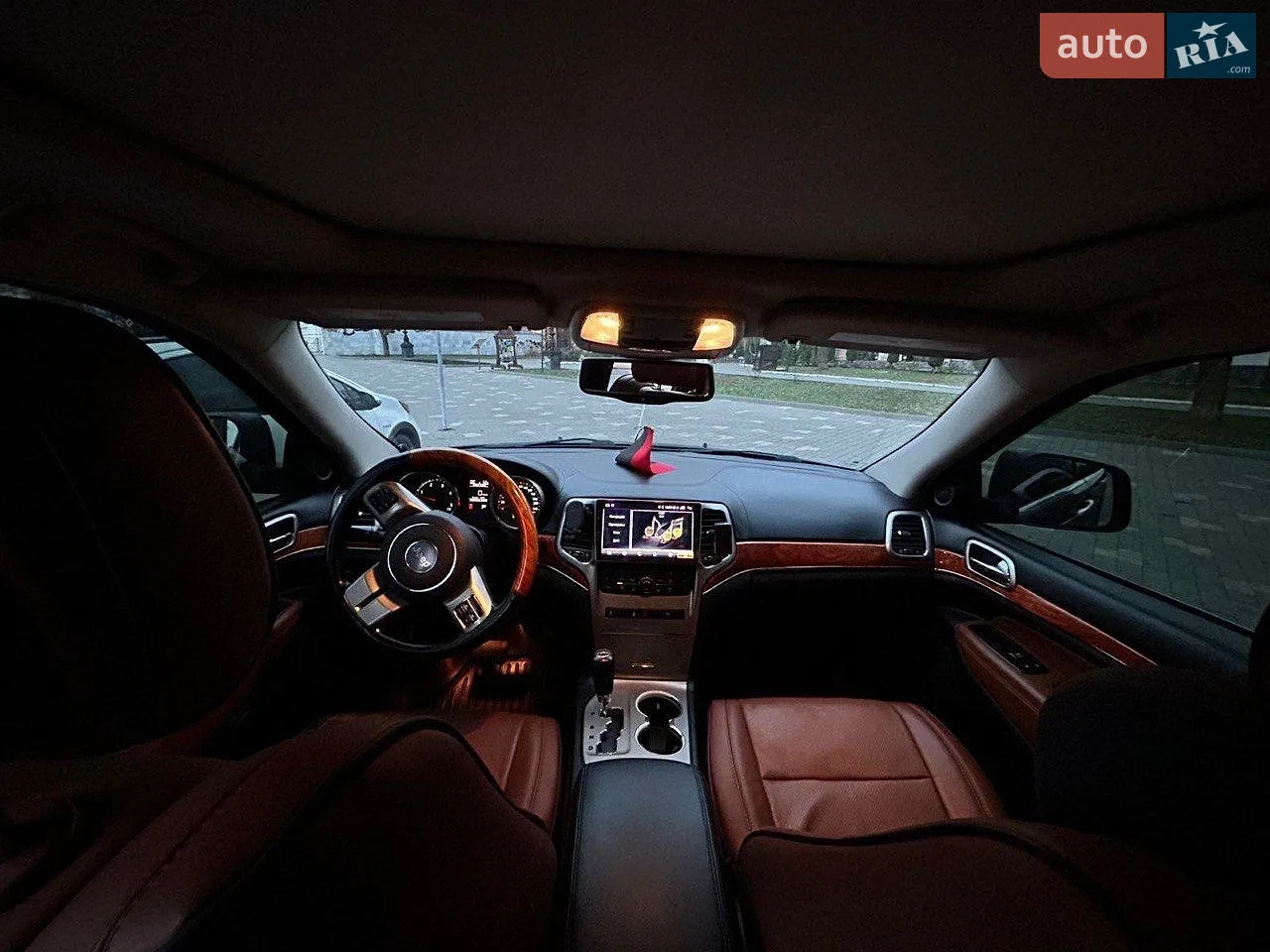 2011 Jeep Grand Cherokee - мініатюра 10