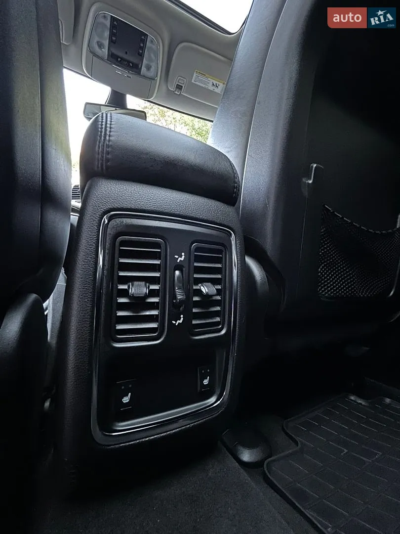 2012 Jeep Grand Cherokee - мініатюра 27