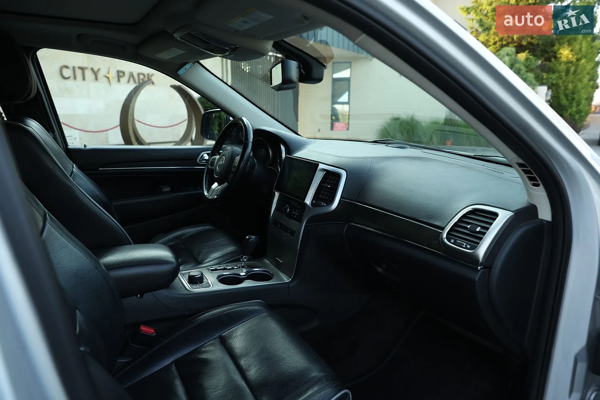 2011 Jeep Grand Cherokee - мініатюра 8