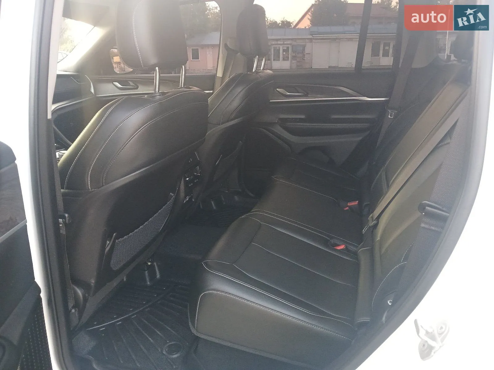 2023 Jeep Grand Cherokee - мініатюра 24