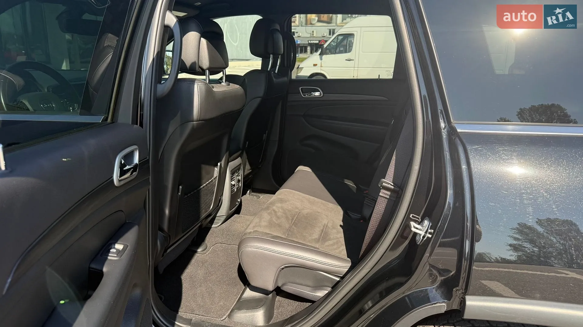 2020 Jeep Grand Cherokee - мініатюра 21