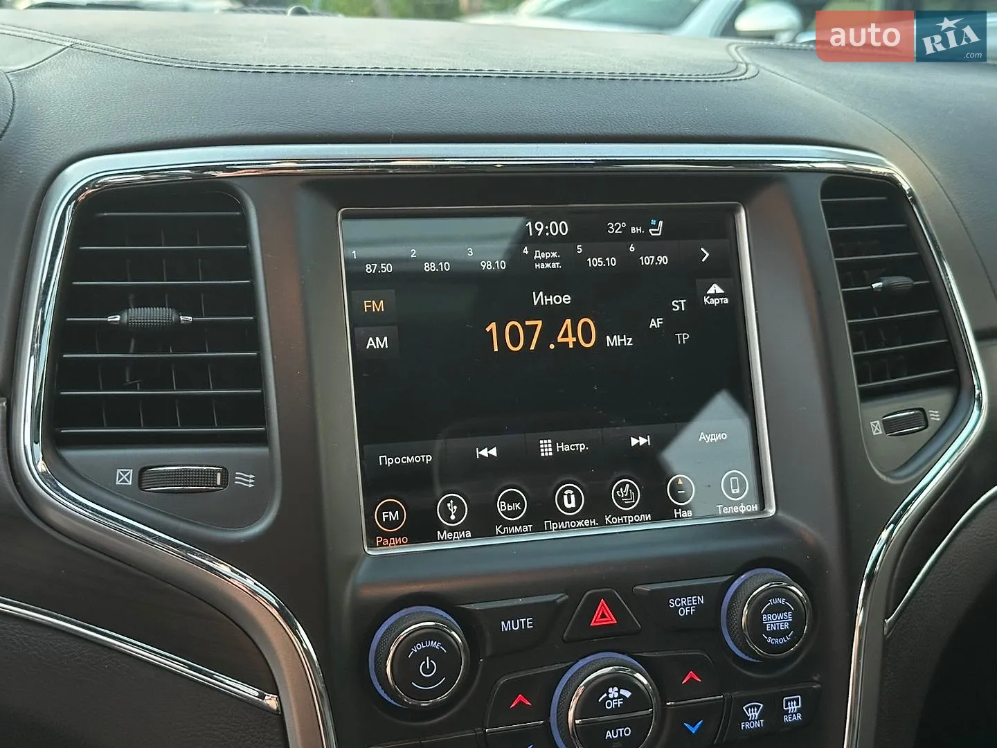 2018 Jeep Grand Cherokee - мініатюра 34