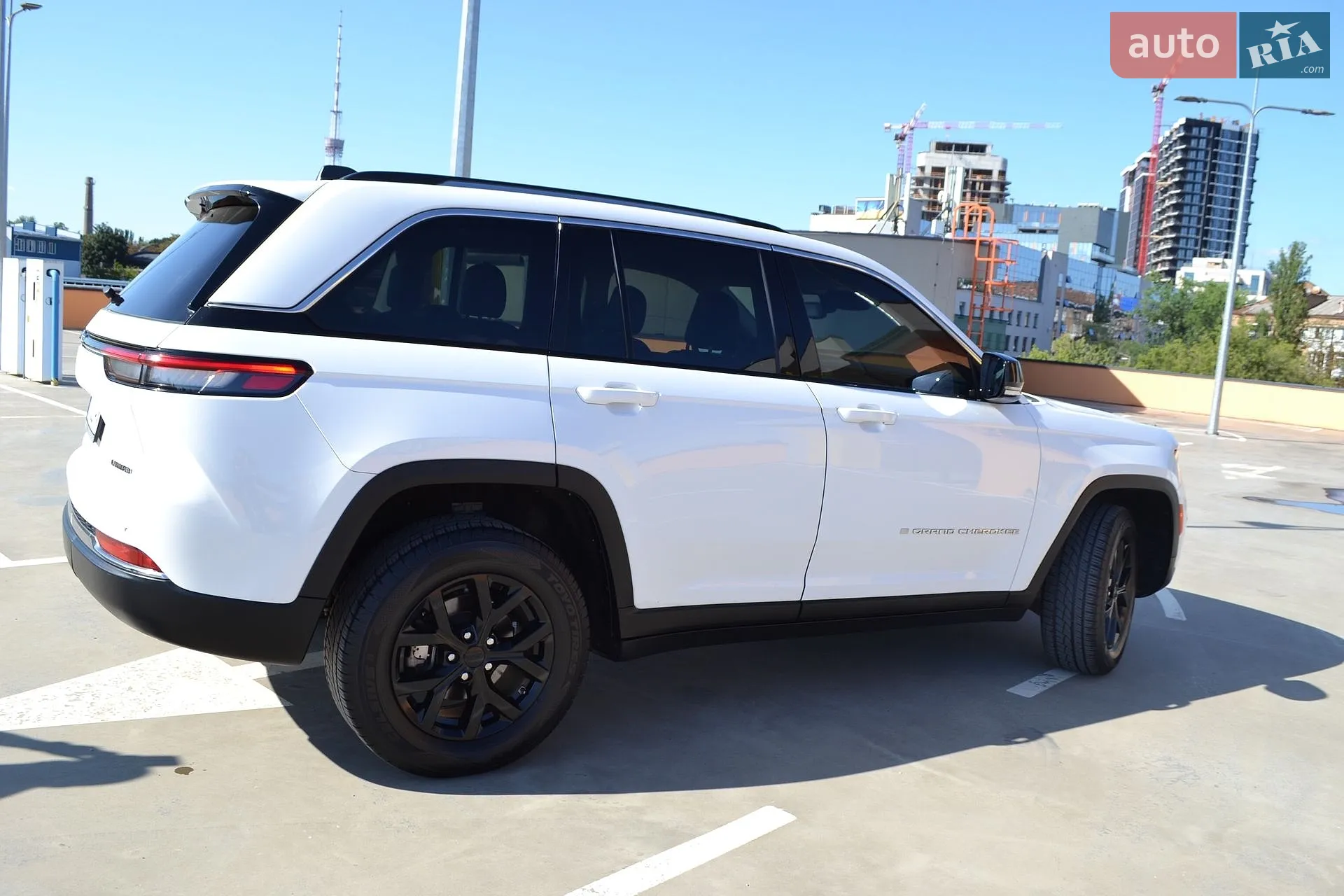 2022 Jeep Grand Cherokee - мініатюра 10