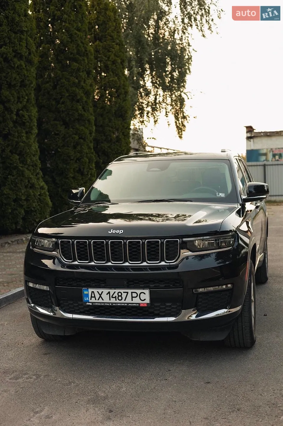 2022 Jeep Grand Cherokee - фото 1