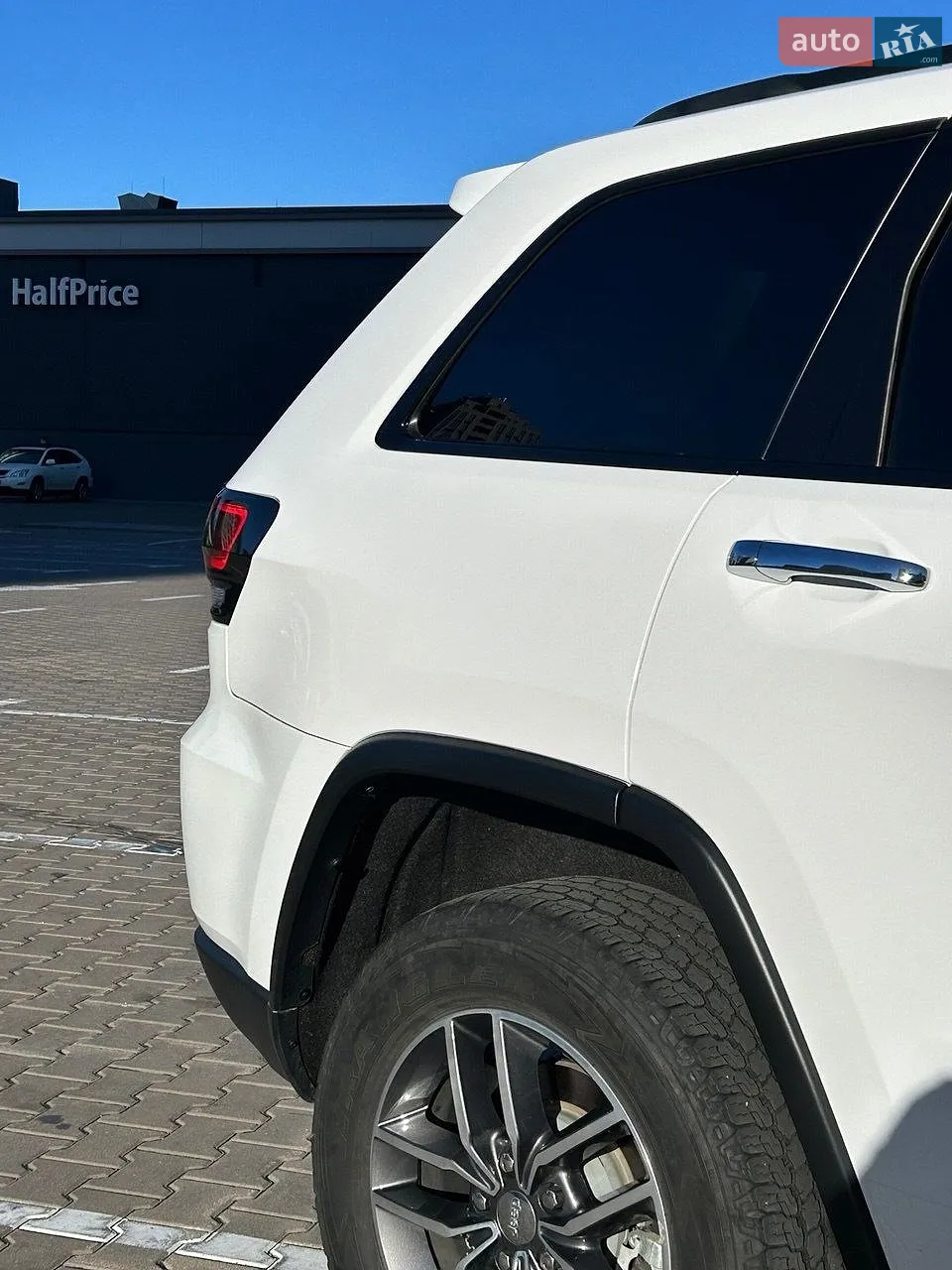 2017 Jeep Grand Cherokee - мініатюра 10