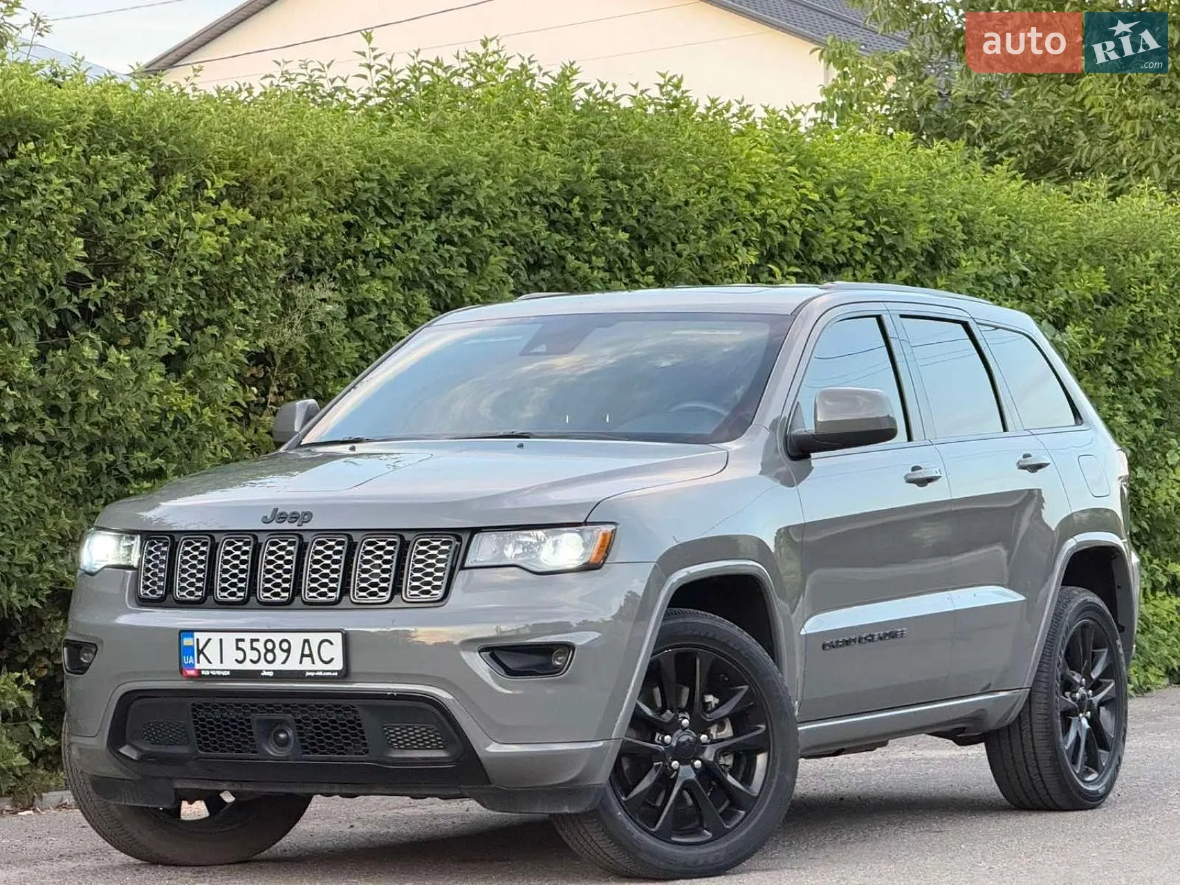 2021 Jeep Grand Cherokee - фото 1