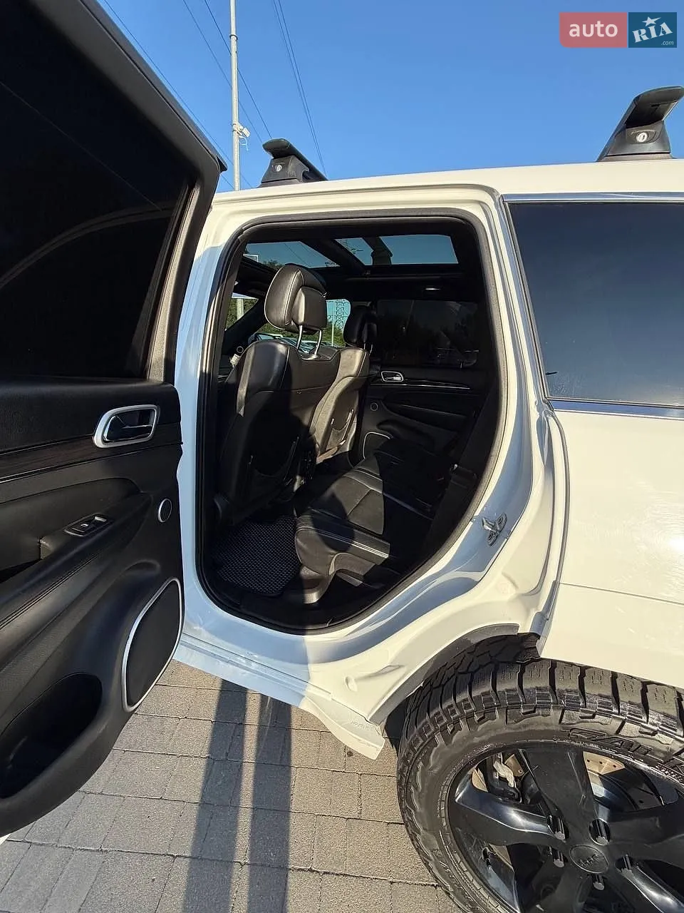 2015 Jeep Grand Cherokee - мініатюра 33