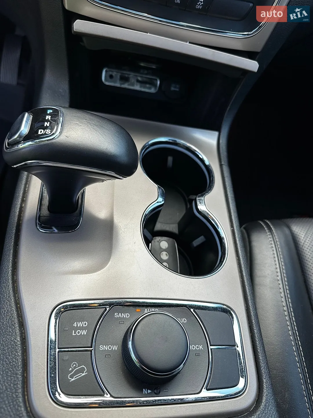 2014 Jeep Grand Cherokee - мініатюра 19