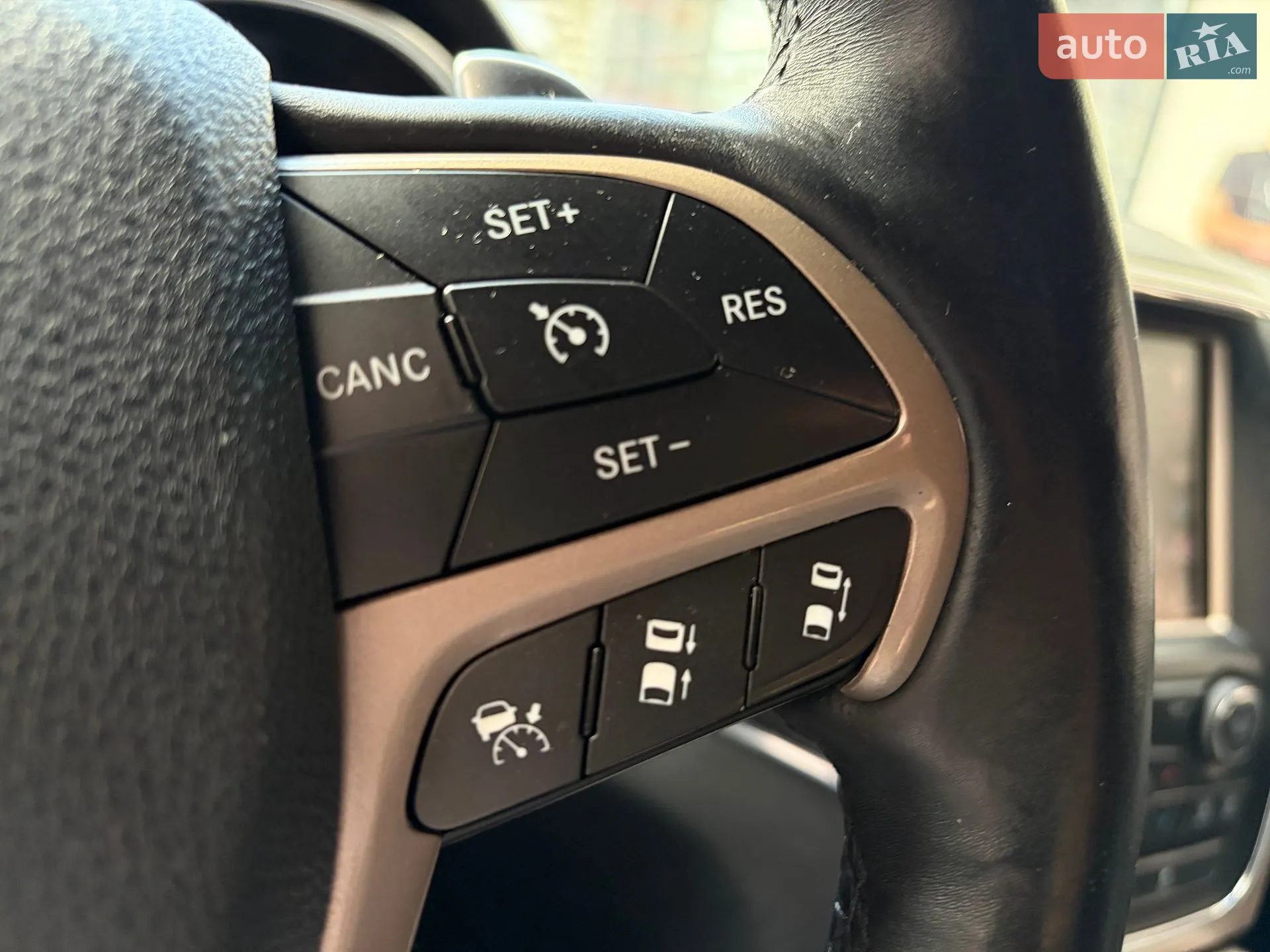 2014 Jeep Grand Cherokee - мініатюра 24