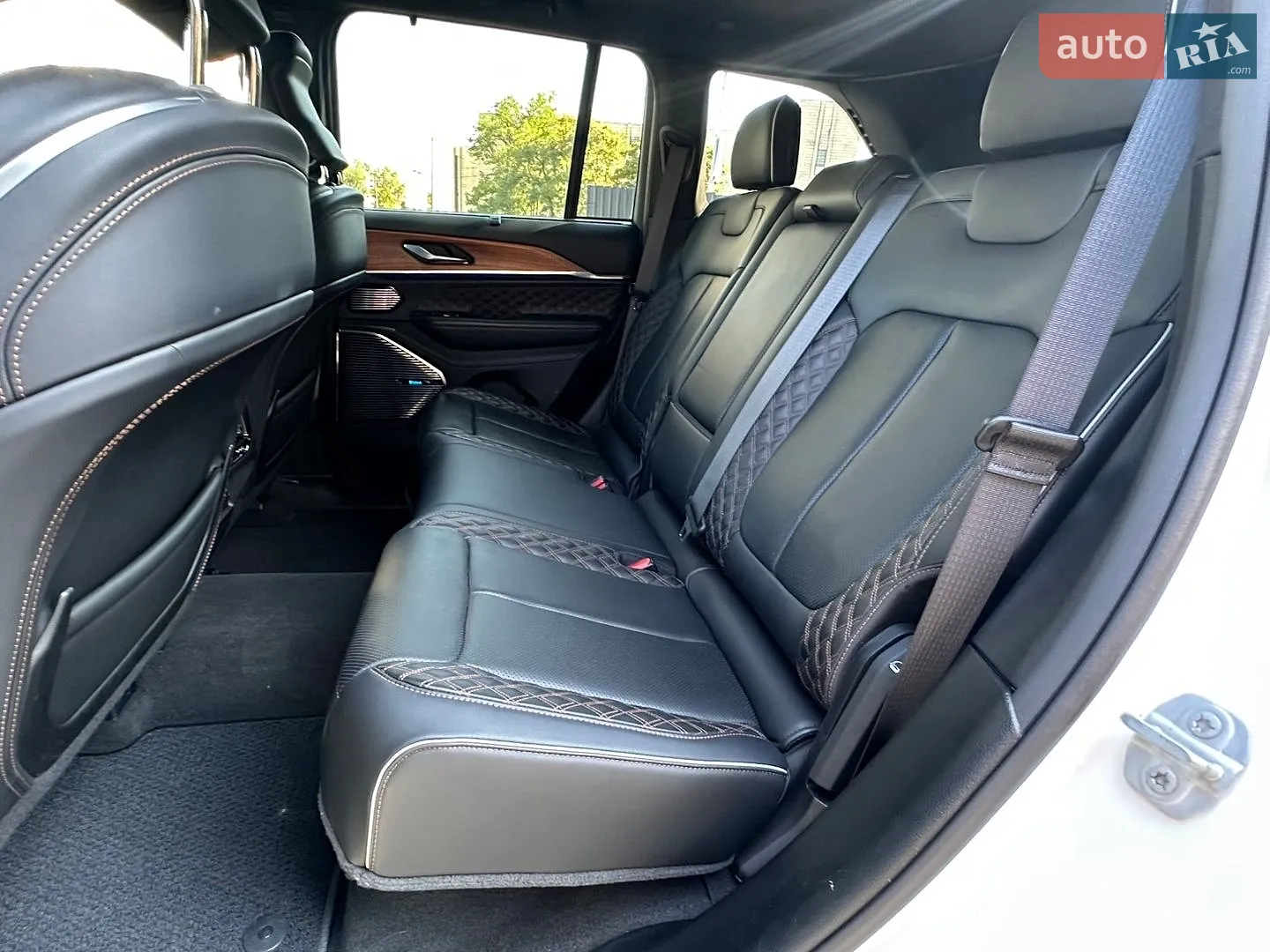 2022 Jeep Grand Cherokee - мініатюра 41