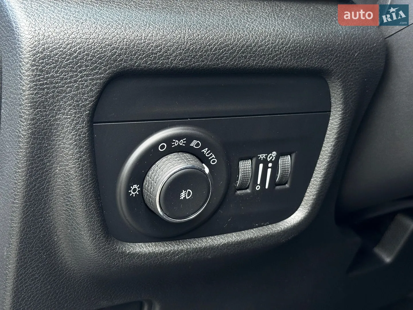 2022 Jeep Grand Cherokee - мініатюра 46