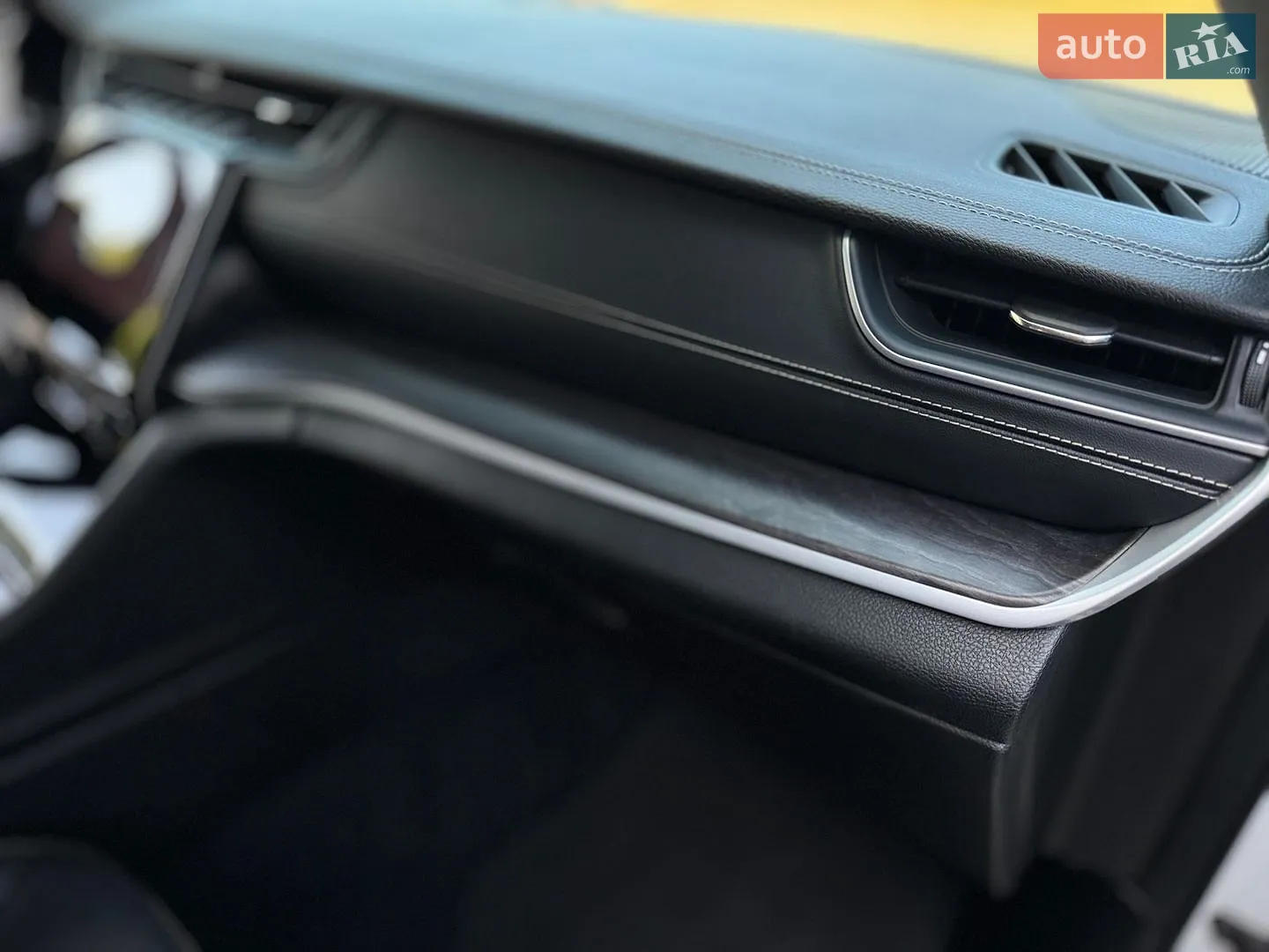 2022 Jeep Grand Cherokee - мініатюра 60