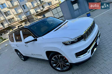 Внедорожник / Кроссовер Jeep Grand Wagoneer 2022 в 