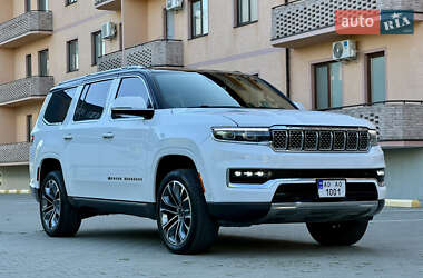 Внедорожник / Кроссовер Jeep Grand Wagoneer 2022 в 