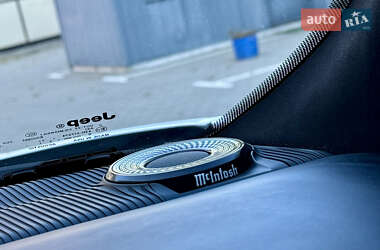 Внедорожник / Кроссовер Jeep Grand Wagoneer 2022 в 