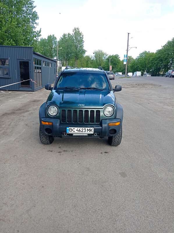 Позашляховик / Кросовер Jeep Liberty 2002 в Львові
