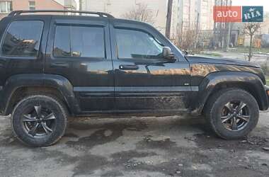 Внедорожник / Кроссовер Jeep Liberty 2001 в Калуше