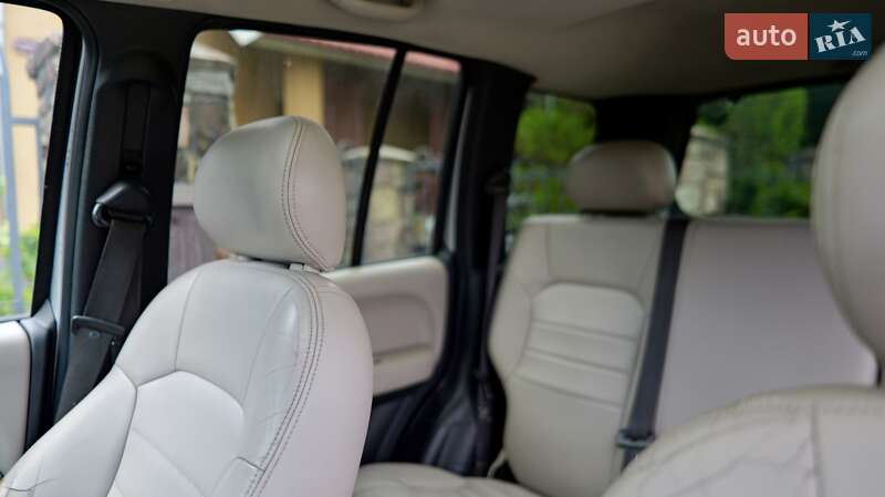 Позашляховик / Кросовер Jeep Liberty 2003 в Коломиї