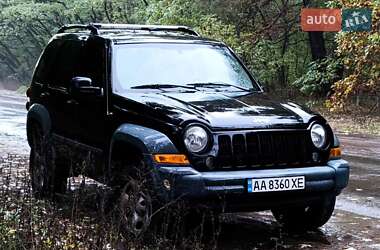 Внедорожник / Кроссовер Jeep Liberty 2004 в Киеве