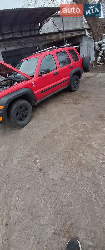 Внедорожник / Кроссовер Jeep Liberty 2005 в Киеве