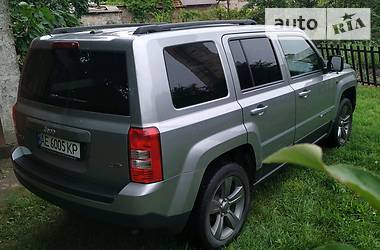 Позашляховик / Кросовер Jeep Patriot 2015 в 