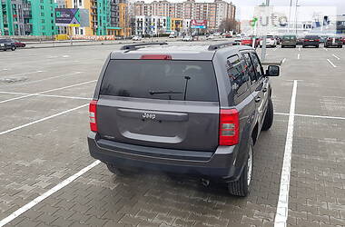 Позашляховик / Кросовер Jeep Patriot 2014 в 