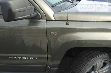 Внедорожник / Кроссовер Jeep Patriot 2015 в 