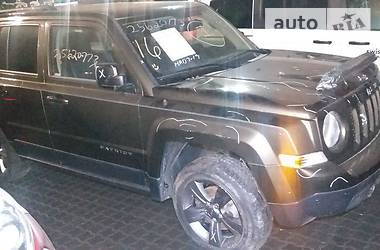 Внедорожник / Кроссовер Jeep Patriot 2015 в 